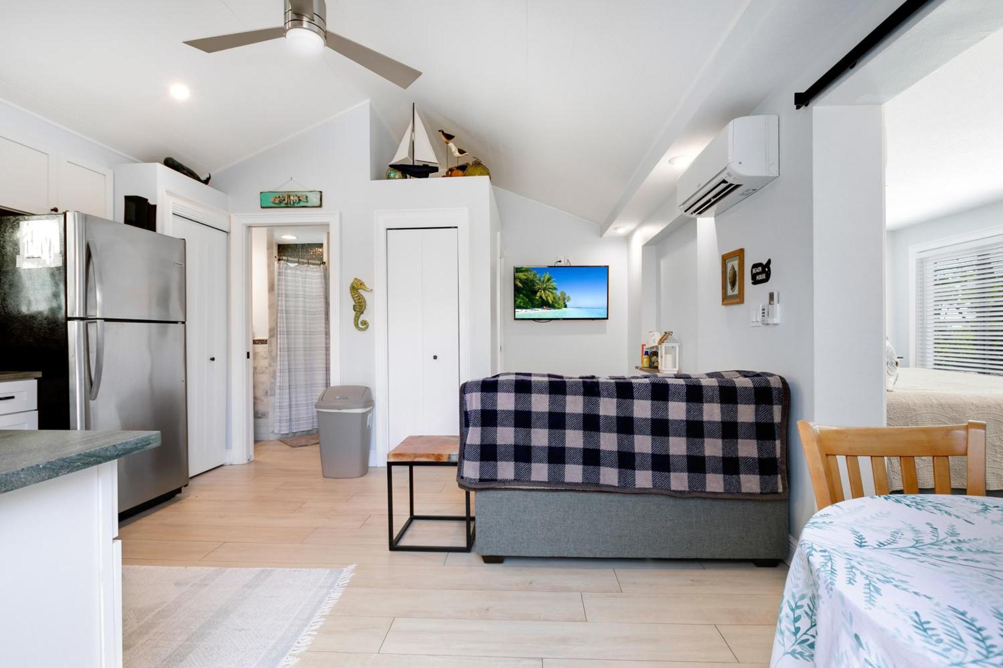 Tides Inn On The Bay Vacation Homes 布雷登顿海滩 外观 照片