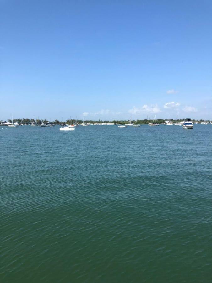 Tides Inn On The Bay Vacation Homes 布雷登顿海滩 外观 照片